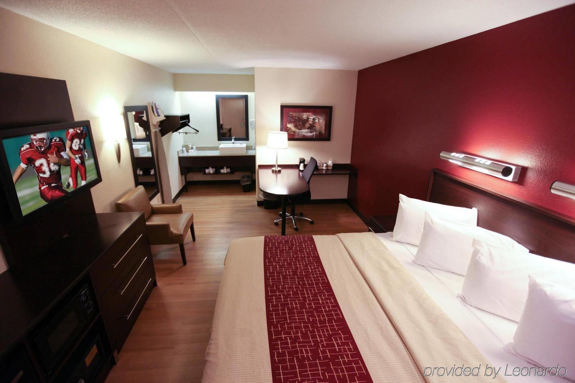 Red Roof Inn Plus+ University At Buffalo - Amherst Extérieur photo
